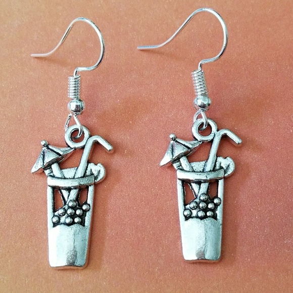 Jewelry - Tropical drink earrings